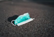 Informationen zur Corona Krise. Foto: Unsplash, Claudio Schwarz