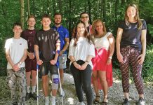 Die erfolgreichen Lehrabgänger 2020: v.l.n.r.: Joël Hänggi, Produktionsmechaniker EFZ, Ramon Brand, Polymechaniker EFZ, Alexander Wirz, Polymechaniker EFZ, Endrit Sadiku, Produktionsmechaniker EFZ, Irem Tetik, Kauffrau EFZ, Liam Webster Logistiker EFZ, Cristini Da Silva Crespo, Logistikerin EFZ, Madelaina Weller, Kauffrau EFZ. Foto: R. Nussbaum AG