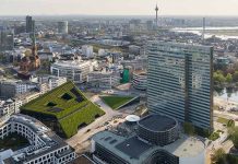 Das Geschäfts- und Bürogebäude Kö-Bogen II in Düsseldorf. Foto: Ingenhoven Architects/HGEsch