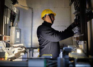 Dank cloudbasierter APIs lassen sich beide Plattformen leicht in andere intelligente Gebäudesysteme integrieren. Foto: Steve Josch