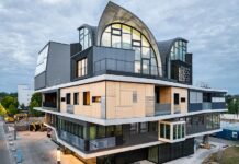 Die Unit HiLo thront auf der obersten Plattform des Forschungs- und Innovationsgebäudes NEST auf dem Empa-Campus in Dübendorf, Schweiz. Foto: Roman Keller