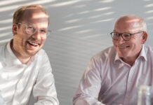 Max Viessmann, CEO Viessmann Group ab 1. Januar 2022 (links) mit Prof. Dr. Martin Viessmann, Chairman of the Board of Directors. Foto: Viessmann