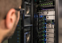 Das «ECO-Qube»-Rechenzentrum im NEST ist gleichzeitig Teil der IT-Infrastruktur und Teil der Gebäudetechnik. Foto: Empa