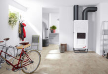 Mit dem neuen Schalldämmaufsatz Zehnder ComfoSilence Cube sorgt die Komfortlüftung von Zehnder leise für den optimalen Luftaustausch und ein gesundes Raumklima. Foto: Zehnder Group Schweiz AG