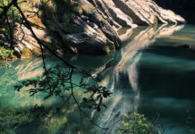 Industrieabwasser: Auch moderne Kläranlagen klären nicht alles. Foto: Pascal Debrunner / Unsplash