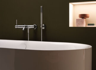 Designdurchgängigkeit bis hin zur Badewanne: Meta in Chrom. Foto: Dornbracht