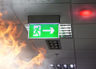 Siemens stellt digitalisierte Ansaugrauchmelder (ASD+) für grosse Überwachungsbereiche vor. Foto: AdobeStock