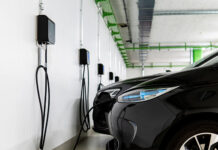 Eaton-Büro wird zum Energie-Hub Das Eaton-Büro in Le Mont-sur-Lausanne wird zu einem Energie-Hub, basierend auf Solarstromerzeugung, EV-Ladestationen und Batteriespeichern. Foto: Eaton