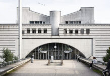 Das kantonale Gymnasium in Nyon (VD) wurde vom Architekt Vincent Mangeat entworfen. Foto: Noah Santer, Schweizer Heimatschutz