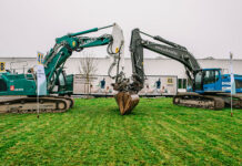 Mit einem feierlichen Spatenstich am 27. März 2024 legt das Unternehmen 4B den Grundstein für eine neue Ära. Foto: Robin Luis Fotografie