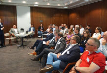 René Schürmann (links) und Konrad Imbach (rechts) an der GV von GebäudeKlima Schweiz. Foto: zvg