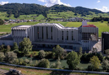 Die Renergia Zentralschweiz AG verwertet den Zentralschweizer Abfall, versorgt die Perlen Papier AG mit Prozessdampf, die Fernwärmenetze Rontal, Emmen/Luzern und Ennetsee mit Heisswasser und liefert Strom für tausende Haushalte. Renergia beschäftigt rund 35 Personen und ist das grösste Kraftwerk des Kantons Luzern. Foto: Renergia