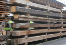 Wiederverwendung vor Verbrennung: Altes Holz für neue Bauten. Foto: Christoph Rutschmann, Holzenergie Schweiz