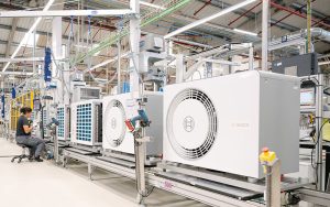 Mit dem Zukauf des Heizungs-, Lüftungs- und Klimageschäfts für Wohn- und kleine Gewerbegebäude von Johnson Controls und Hitachi erzielt Bosch eine weltweit führende Marktposition im zukunftsträchtigen Heizungs-, Lüftungs- und Klimatisierungsmarkt. Foto: Bosch