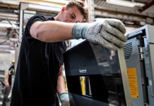 Bosch beschleunigt mit dem Zukauf des Heizungs-, Lüftungs- und Klimageschäfts für Wohn- und kleine Gewerbegebäude von Johnson Controls und Hitachi sein Wachstum und wird seinen Umsatz im Heizungs-, Lüftungs- und Klimatisierungsmarkt auf mehr als 8 Milliarden Euro fast verdoppeln. Foto: Bosch
