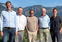 Die Gründungspartner der Klark AG: (v. l.): Truls Toggenburger von Toggenburger AG Winterthur, Peter Blättler von Novakies AG (Marti Bern),Olivier lmboden von Ulrich lmboden AG Visp, Hans-Joachim Demmel von Zindel United Maienfeld, Andreas Zindel von Zindel United Maienfeld). Gemeinsam setzen sie mit KLARK auf C02-speichernden Gebäude und Infrastrukturen. Foto: zvg