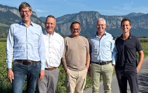 Die Gründungspartner der Klark AG: (v. l.): Truls Toggenburger von Toggenburger AG (Winterthur), Peter Blättler von Novakies AG (Bern), Olivier lmboden von Ulrich lmboden AG (Visp), Hans-Joachim Demmel und Andreas Zindel von Zindel United (Maienfeld). Foto: zvg