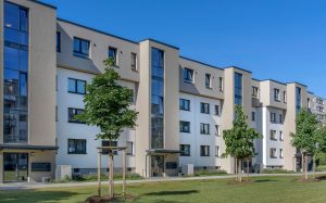 In ökologischer und effizienter Bauweise wurden in den Städten Wolfsburg und Göttingen über 2'000 Wohnungen saniert. Foto: LEG-Immobilien-Gruppe