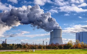 Gewisse Treibhausgasemissionen lassen sich nur schwer vermeiden, insbesondere in den Sektoren Industrie und Landwirtschaft. Foto: Peter Mammitzsch / Unsplash