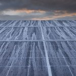 Mit dem Hail Resiliency Curve (HRC) Test überprüfen die Experten von VDE Americas und RETC die Widerstandsfähigkeit von Solarmodulen unter realen Hagelbedingungen. Foto: AdobeStock