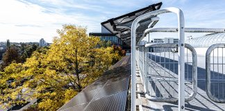 Solarpaneele am Parkhaus des Fraunhofer-Institutszentrums in Stuttgart. Quelle: Fraunhofer IPA/Foto: Rainer Bez
