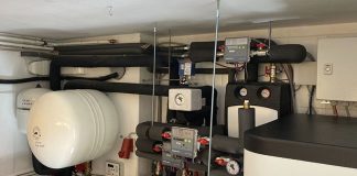 Wärmepumpenanlage und Speicher mit Wärmemengenzählern in der Hydraulik. Foto: Fraunhofer ISE