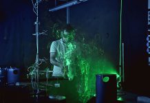 Im Rahmen des Projekts PEARL wurden drei führende Lüftungssysteme unter identischen, kontrollierten Bedingungen im Pilotlabor in Zug getestet. Es wurden neun Leistungsfaktoren gemessen – von der Partikelentfernungsgeschwindigkeit über den Benutzerkomfort bis hin zur Lüftungseffizienz – mithilfe von Wärmelasten, intelligenten Sensoren, Aerosolrückgewinnungstests und Laservisualisierung. Foto: Siemens