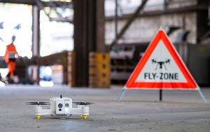 Die FireDrone ist die erste Drohne, die extremer Hitze trotzt. Künftig soll sie Daten direkt aus Gefahrenzonen senden. Foto: Empa