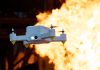 «FireDrone» unterstützt die Feuerwehr Die FireDrone ist die erste Drohne, die extremer Hitze trotzt. Künftig soll sie Daten direkt aus Gefahrenzonen senden. Foto: Empa