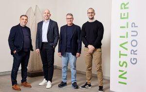 V.l.n.r.: Premtim Dema (Vorsitzender der Geschäftsleitung BP Elektro AG), Boris Bischoff (CEO InstallerGroup Schweiz AG), Beat Gasser (Mitglied der Geschäftsleitung BP Elektro AG), Andreas Weiss (CFO InstallerGroup Schweiz). Foto: InstallerGroup Schweiz AG