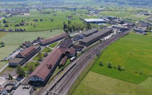 Auf dem Zeughausareal an der Bahnhofstrasse 92 in Seewen ist der neue Forschungsstandort des CSEM eröffnet worden. Foto: Stefan Zürrer