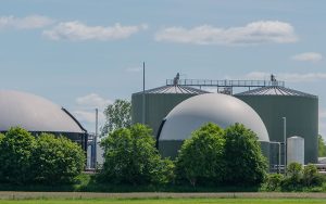 Biogasanlage zur Stromerzeugung und Energiegewinnung. Foto: AdobeStock