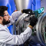 Arbeiten am Drehtrommelofen_w
