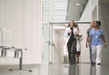 Dormakaba sichert sich Aufträge und stärkt Position im Gesundheitswesen. Foto: zvg