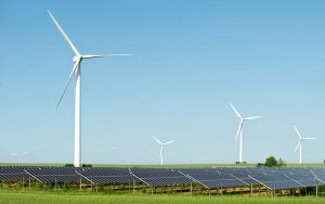 Erneuerbare Energien stehen im Zentrum der Aktivitäten der BKW und von Volterres in Frankreich. Symbolbild: Westend51/Jana Maenz