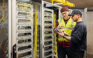 Mit dem neuen Glasfasernetz ermöglichen die beiden Kooperationspartner der Stadt-berner Bevölkerung sowie der Wirtschaft den Zugang zu modernsten Kommunikati-onsdiensten. Foto: ewb