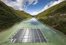 Solarpark auf einem Stausee inBoourg-Saint-Pierre. Foto: Romande Energie/Valentin Flauraud