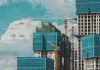 Weniger Wohnfläche, weniger Emissionen Der Ausbau erneuerbarer Energien ist neben der Reduktion des Wohnraums pro Person ein wichtiger Faktor zur Senkung der Emissionen. Foto: C Dustin/Unsplash