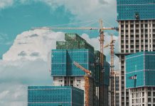 Der Ausbau erneuerbarer Energien ist neben der Reduktion des Wohnraums pro Person ein wichtiger Faktor zur Senkung der Emissionen. Foto: C Dustin/Unsplash