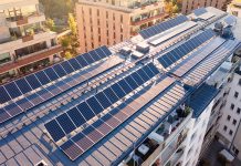 Für Betreiber von Photovoltaik-Anlagen verändert sich die wirtschaftliche Ausgangslage. Intelligente Steuerung hilft, Einspeisung, Speicherung und lokalen Verbrauch besser auf Markt- und Netzsignale abzustimmen. Foto: iStock
